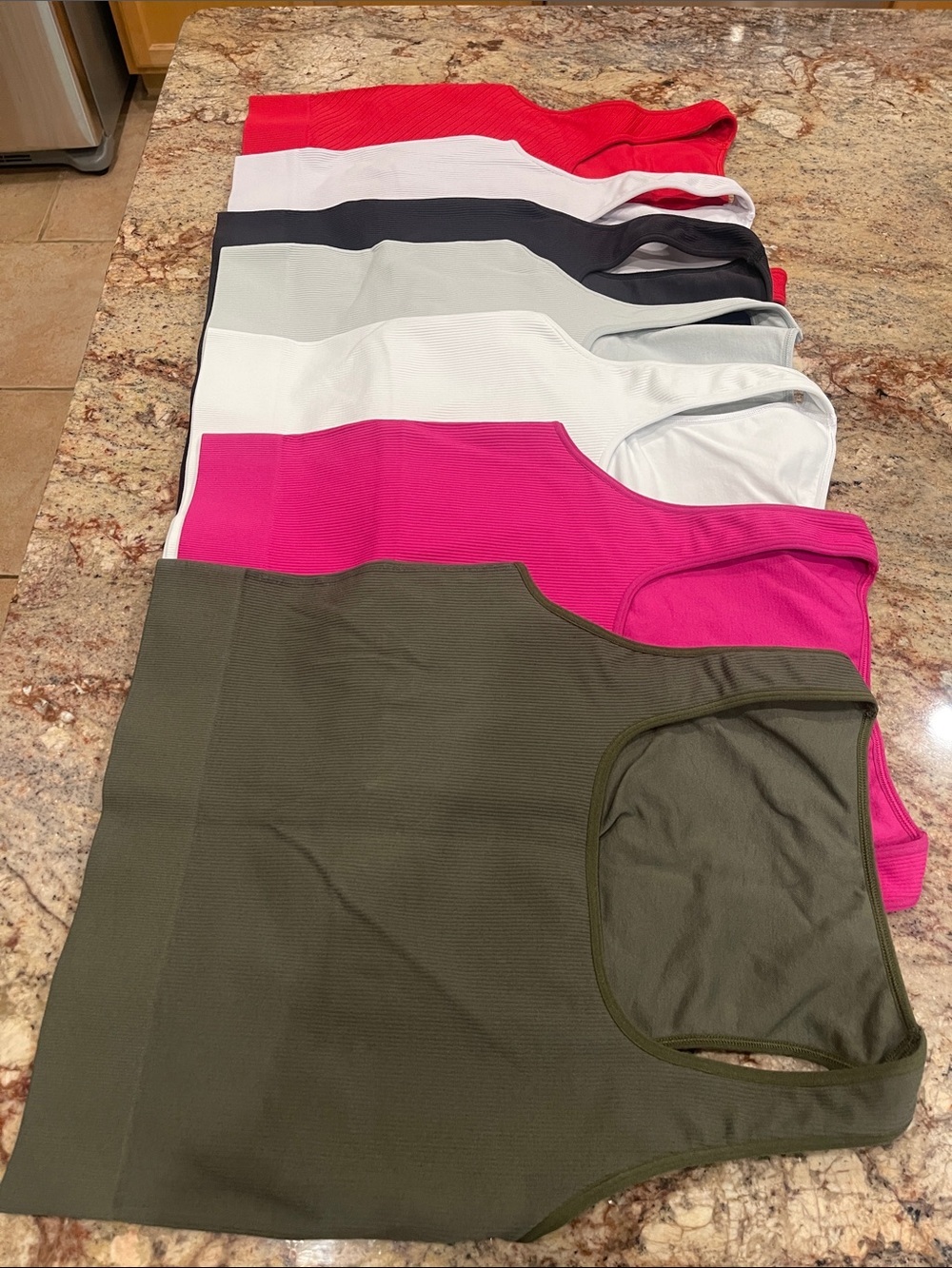 D&G Sleeveless Ribbed Tank Tops W/Bra- S:M Set of 7 - Picture 1 of 3